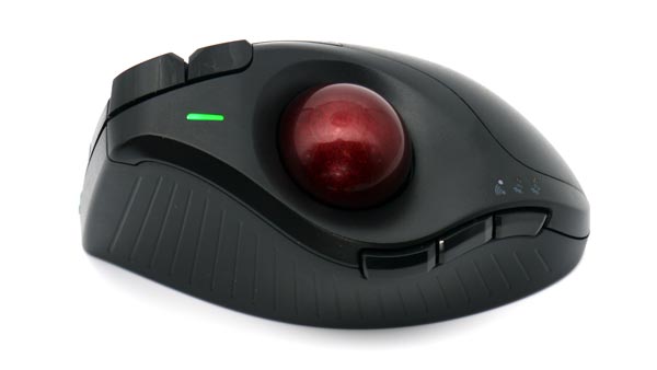Pro Fit Ergo Vertical Wireless/Wired Trackball緑色ステータスランプ点灯の様子