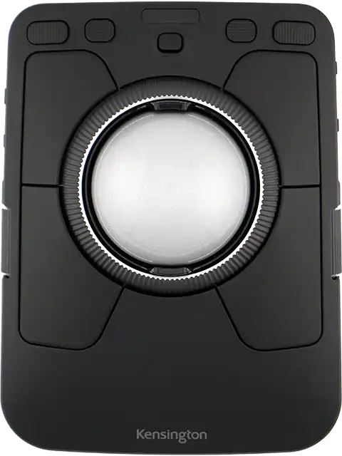 USB無線ドングルを取り出そうとしているところ