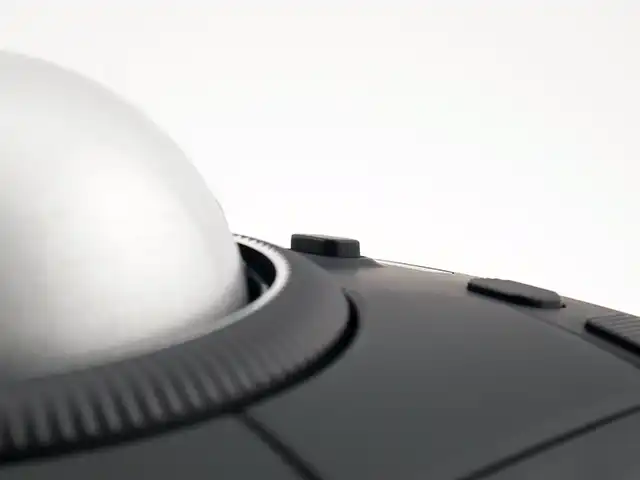 TB800EQ、パームレスト部を横から