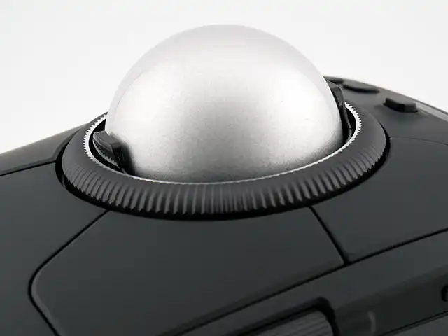 TB800EQ、操作球ソケットから突き出たストッパー