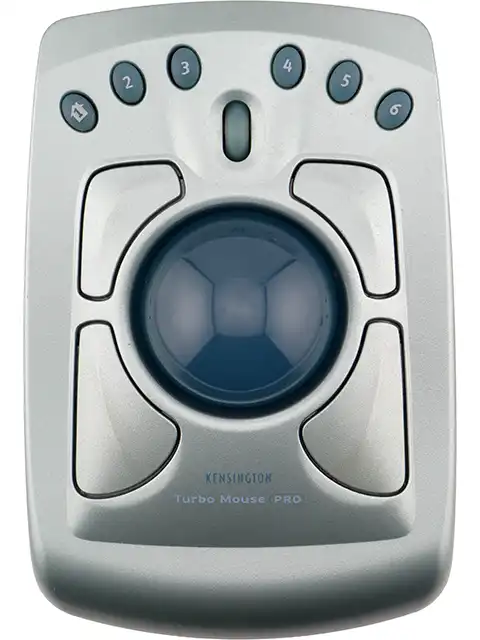 USB無線ドングルを取り出そうとしているところ